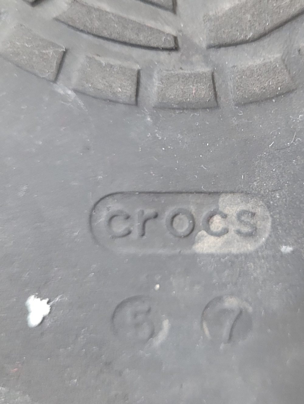 Crocs Classic Flip Sandals in Black with White Trim - Picture 4 of 4